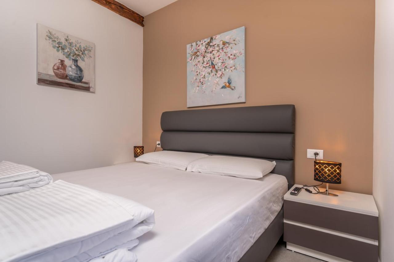 Aaa Apartments & Rooms With Free Parking Pula Exterior photo